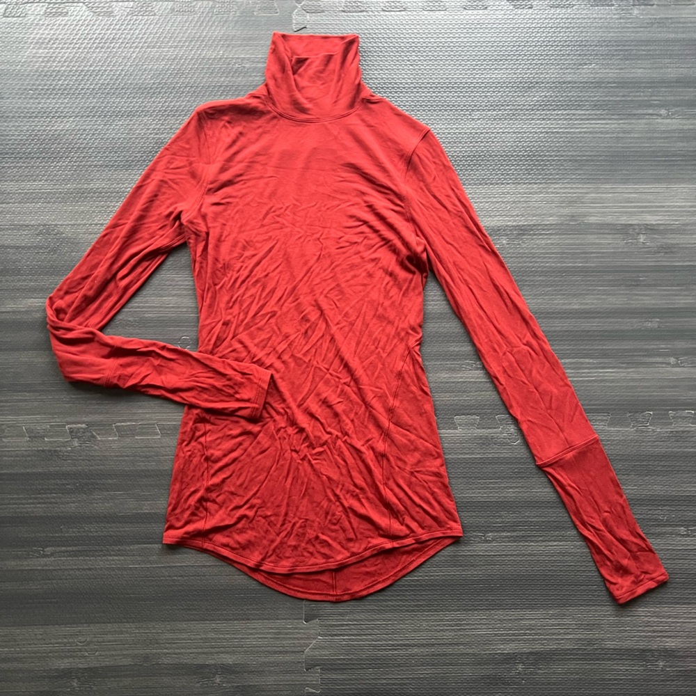 Lululemon Full Day Ahead Turtleneck in Magma Size XS